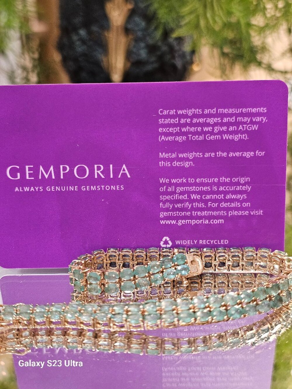 9K Gold Zambian Emerald 15.92 ctw Bracelet , Certificate of Authenticity
